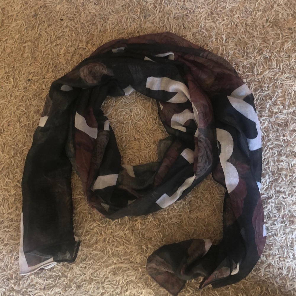 Francesca Batistelli Scarf